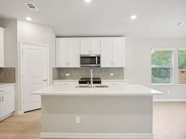 3918 Possum Dr, Farmersville, TX 75442