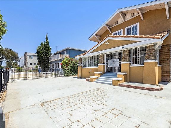 3rd image of 2104 Crenshaw Blvd