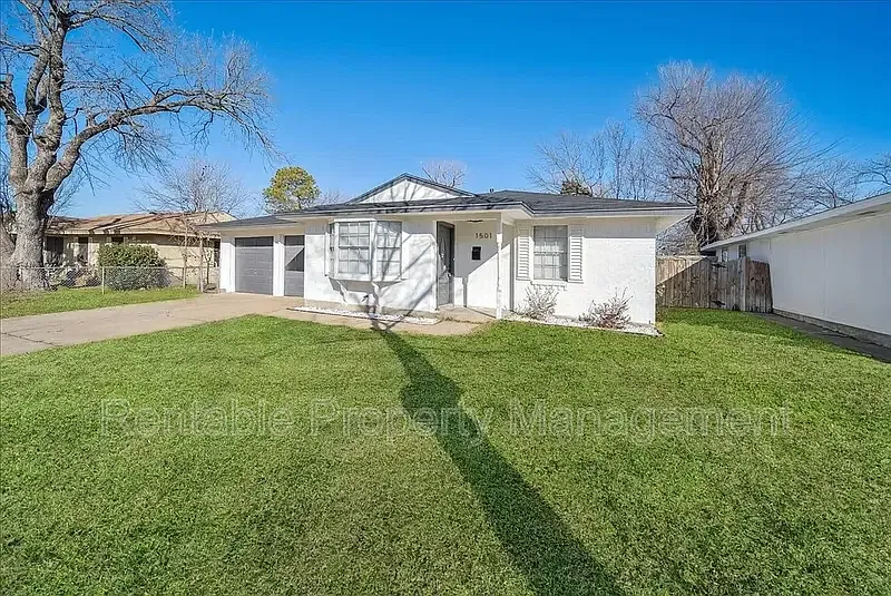 1501 Rusk Dr