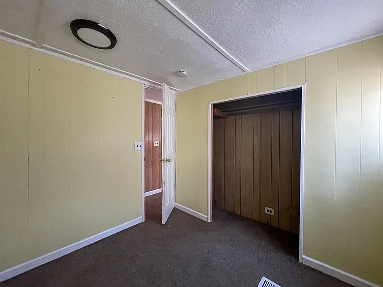 7330 William Ave — Photo 10