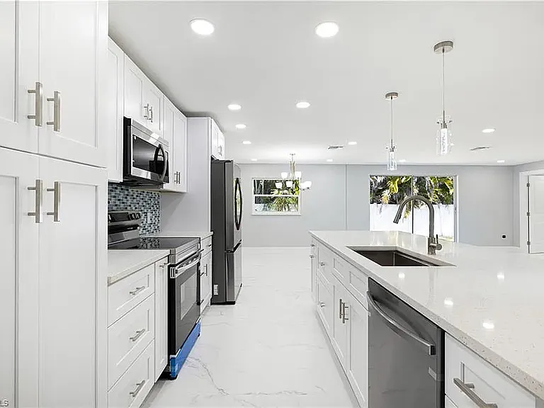 959 N Town And River Dr — Photo 15