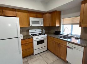 1221 Snyder Ave, Philadelphia, PA