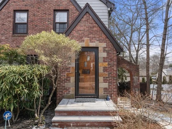 42 Alexander Rd, Newton, MA 02461