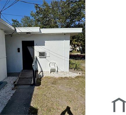 2nd image of 2318 4th St S APT 8