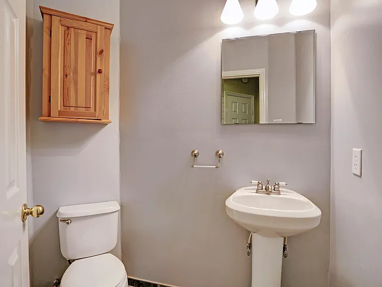 147 N Willow Point Cir — Photo 11