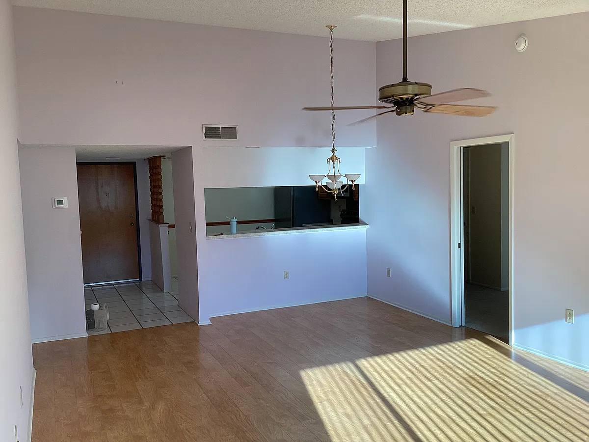 Building Photo - 2593 Countryside Blvd #305