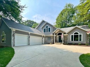 10306 Pamela Dr, Strongsville, OH 44136