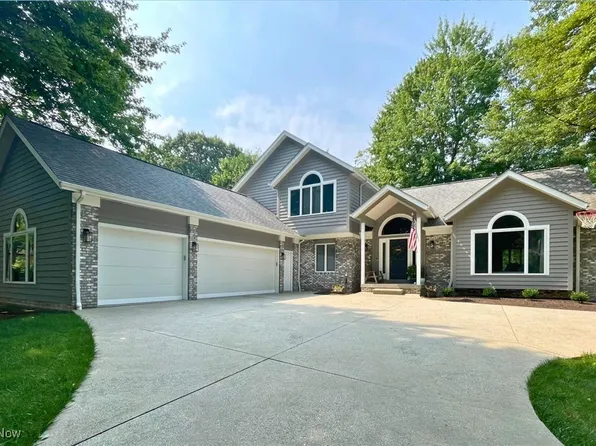 10306 Pamela Dr, Strongsville, OH 44149
