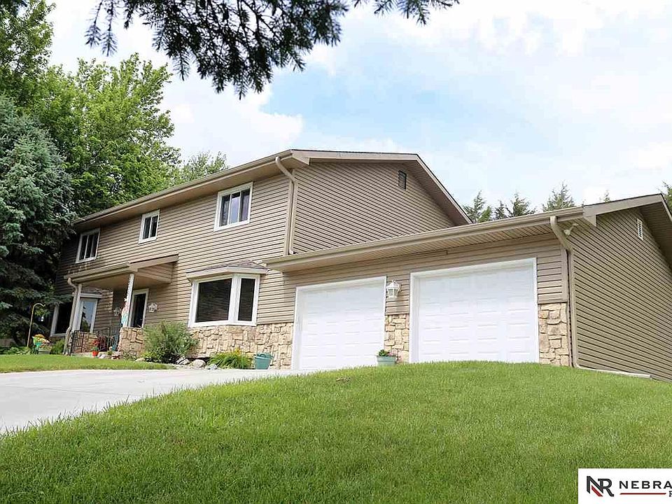 1st image of 1305 Hickory Cir