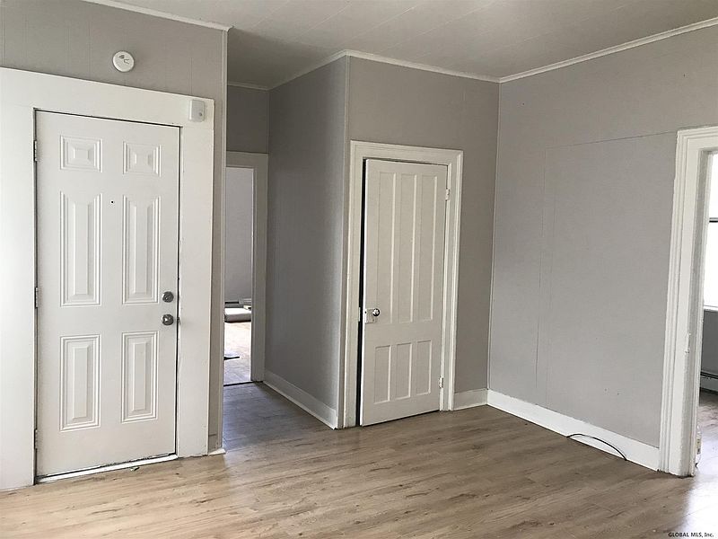 3rd image of 140 S HAWK Street