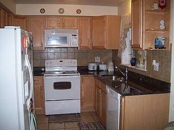5th image of 7300 Lamon Ave