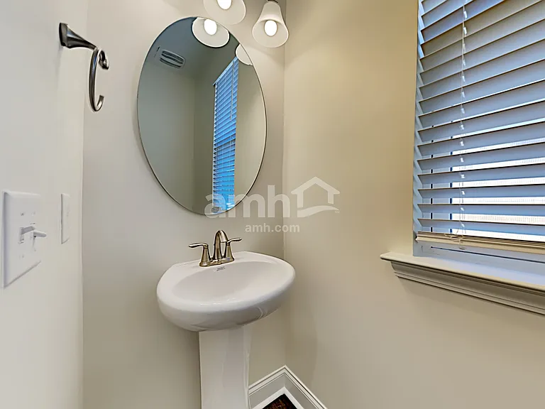 149 Blackstone Dr — Photo 7