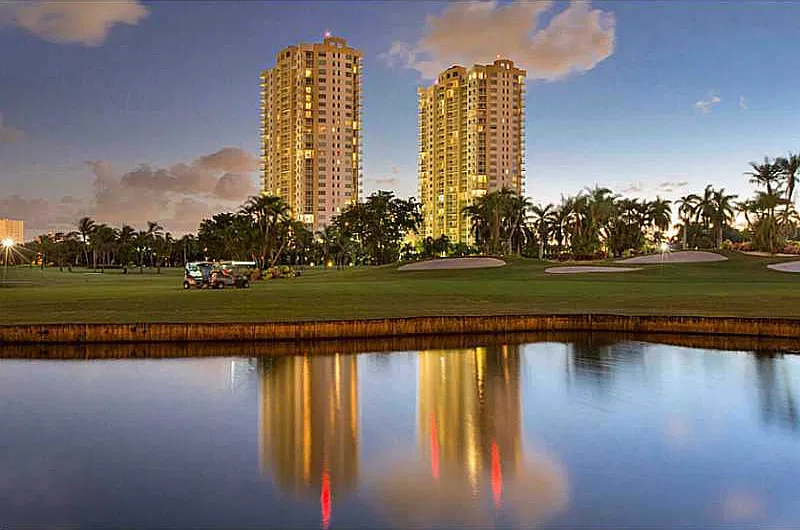 2 bed, 1052 sqft, $3,000 — Photo 3