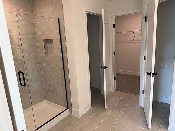5th image of 2110 CARPETGREEN STREET