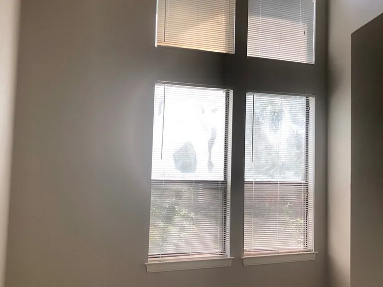 1910 Robbins Pl #309 — Photo 1