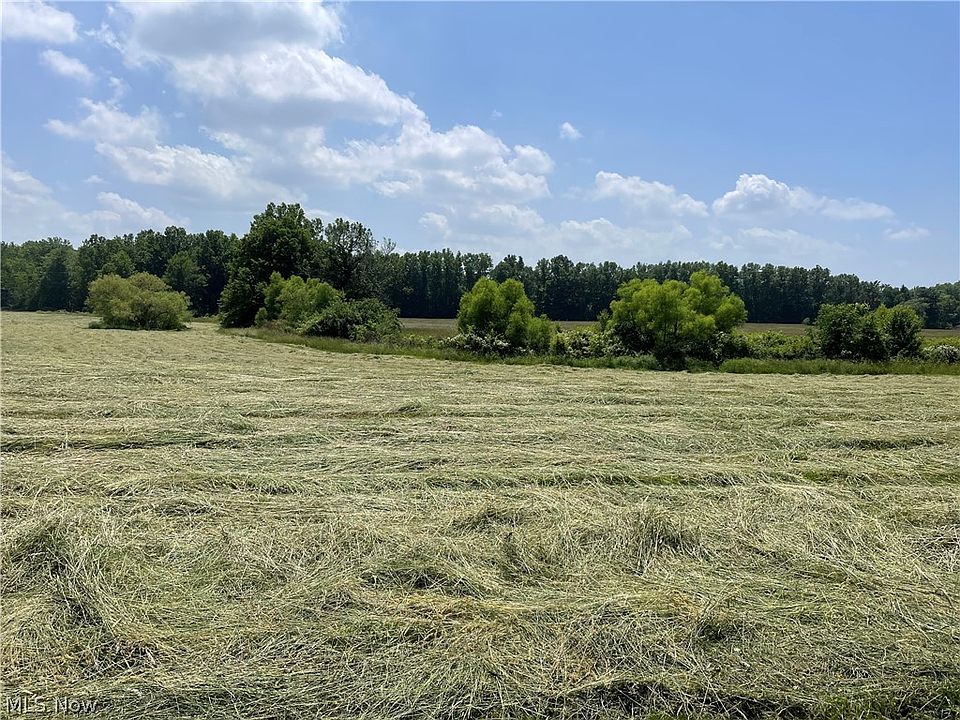 2nd image of New London Rd