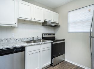 100 Regency Dr APT 15, Central, SC 29630