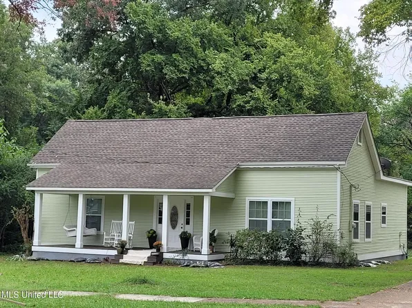 203 Tate St, Senatobia, MS 38668