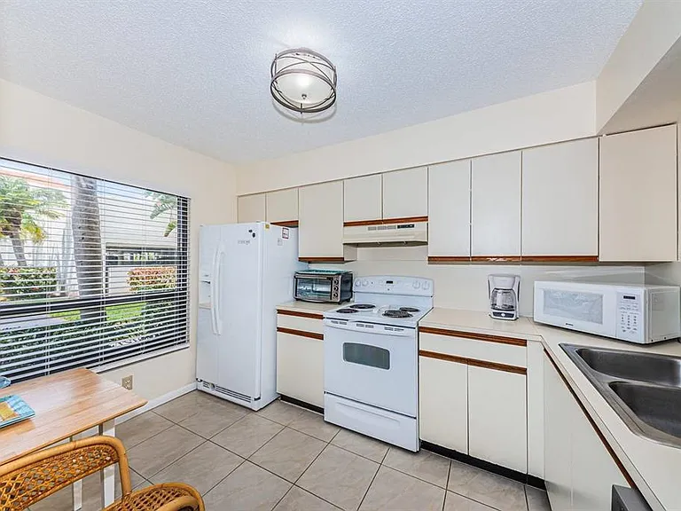 6294 Bahia Del Mar Cir #114 — Photo 8