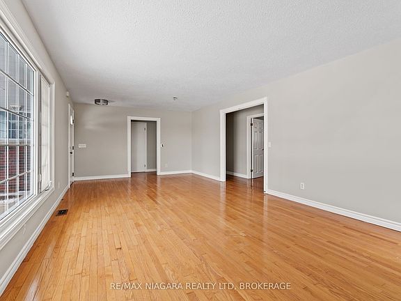 5th image of 1956 Stevensville Rd