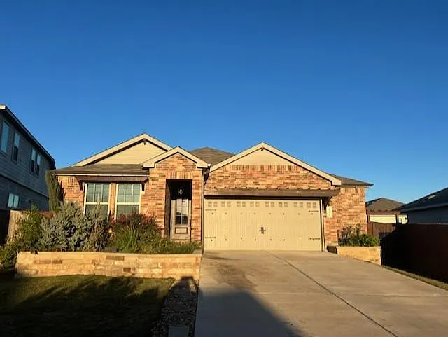 424 Cosmos Ln