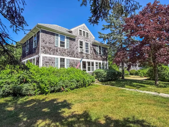 41 Edgartown Vineyard Haven Rd, Vineyard Haven, MA 02568