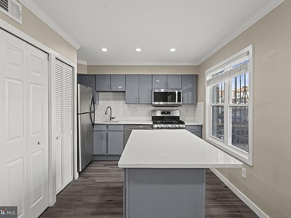 5th image of 4406 McMenamy St