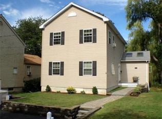 4 Edgewood Rd, Marblehead, MA 01945