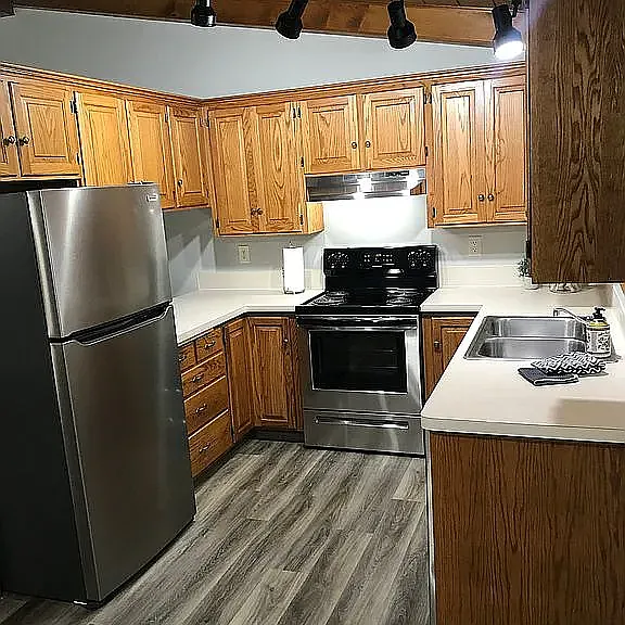 Another view of the kitchen.