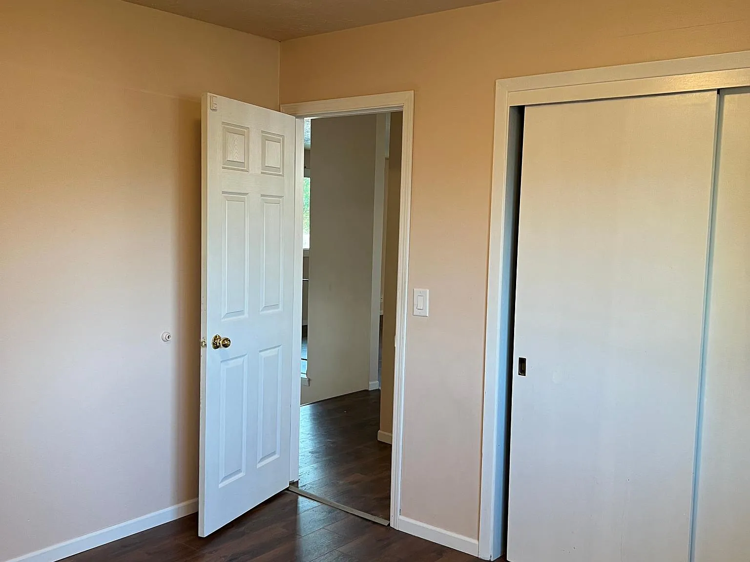 511 Adams St — Photo 3