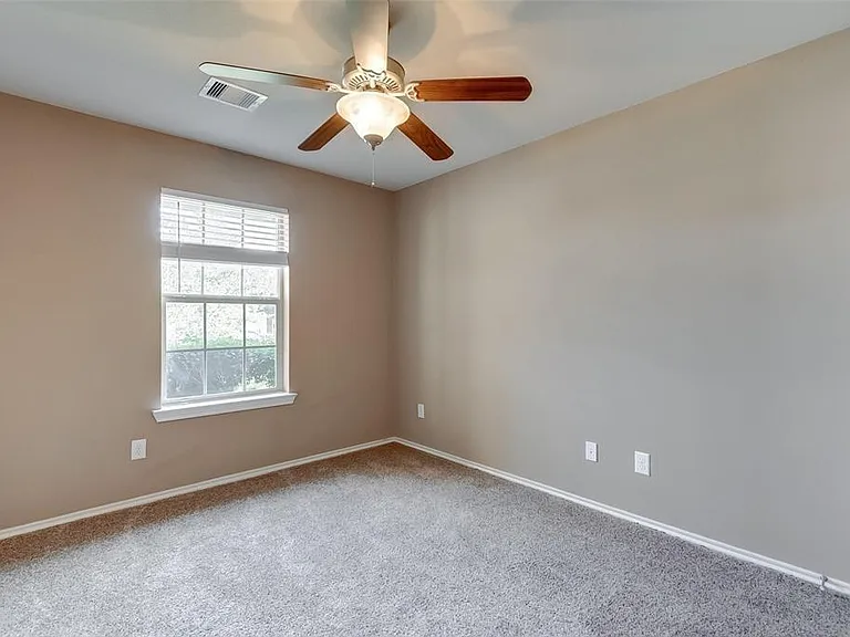 8731 Sunny Gallop Dr — Photo 17