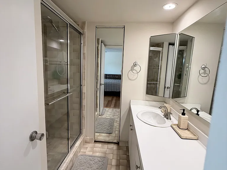 724 7th Ct — Photo 22