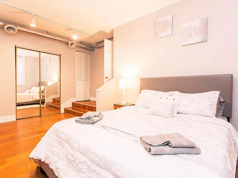 1138 W Barry Ave #G — Photo 7