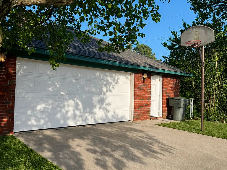 133 Sierra St — Photo 2