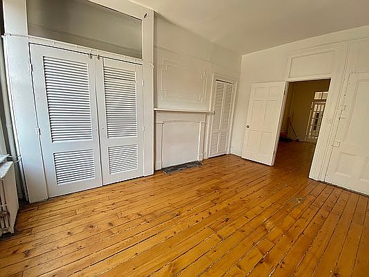 2nd image of 279 N 6th St APT 2L