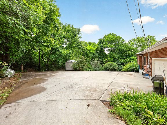 5th image of 6805 Shadowlawn Dr