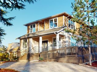 2376 W Howe St, Seattle, WA 98199