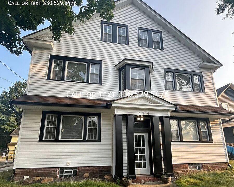 1st image of 724 Crosby St #1