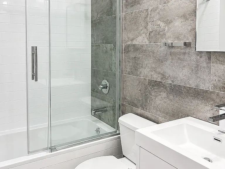 1875 Lexington Ave #2C — Photo 7
