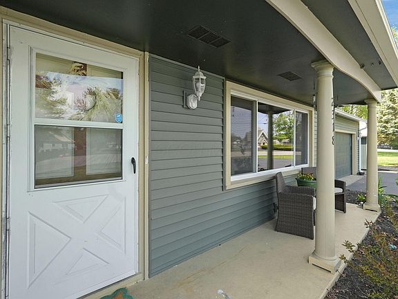 3rd image of 2318 Pawnee Dr
