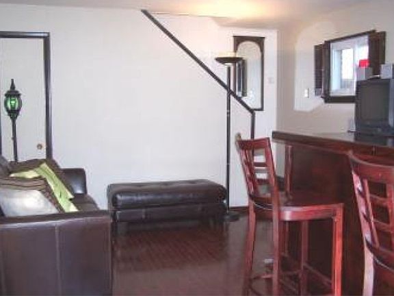 4th image of 714 1st St