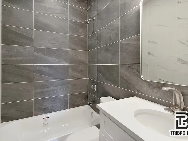 707 Mac Donough St #3R — Photo 4