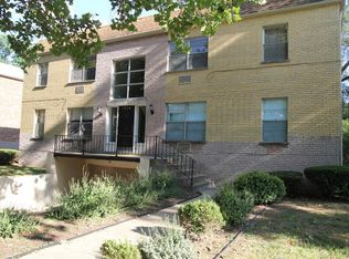 7574 Buckingham Dr APT 1, Saint Louis, MO 63105