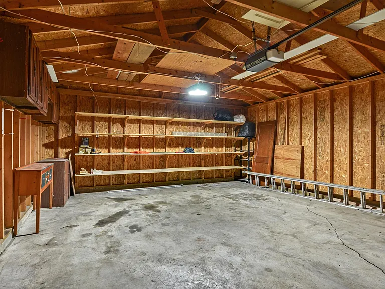 1013 W Columbia Ave — Photo 3