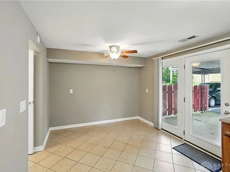 765 Clareridge Ln — Photo 14
