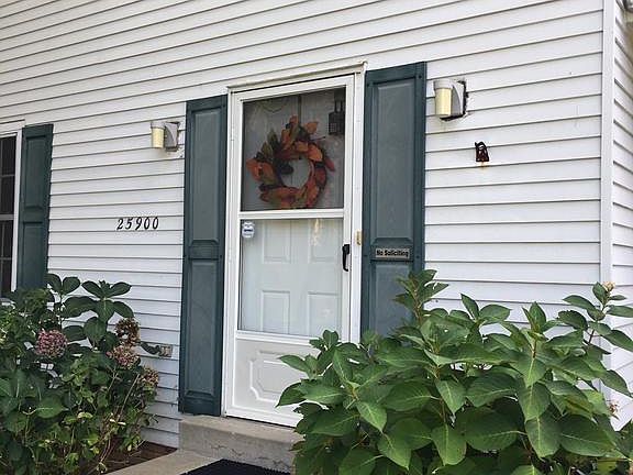 3rd image of 25900 La Salle Ct