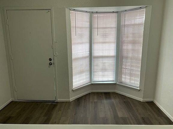 5th image of 9201 Clarewood Dr APT 16