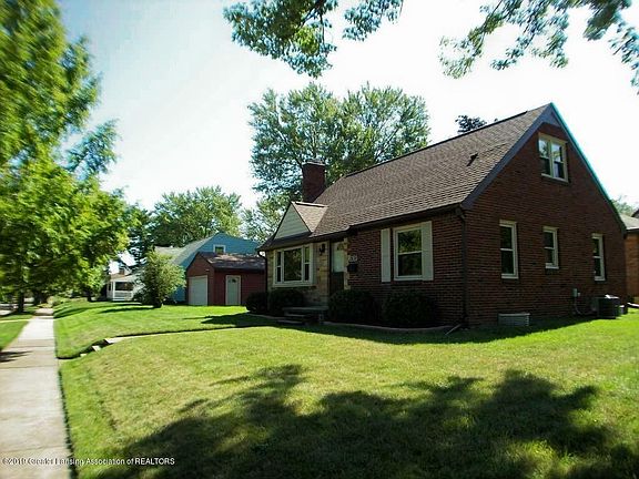 2nd image of 1939 Loraine Ave