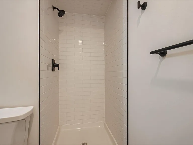 3231 Ammons Ct — Photo 9