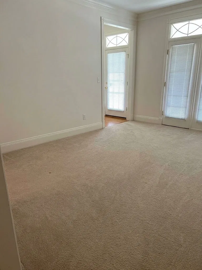 3 bed, 1850 sqft, $2,500 — Photo 3